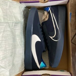 Brand new Nike sb bruin size 13